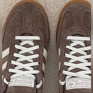 Meet your Posher, Helen